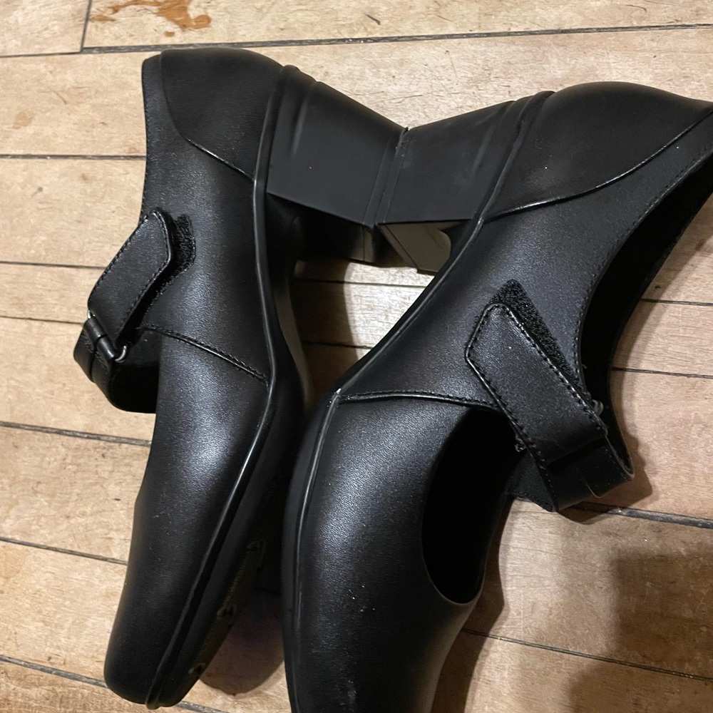 Clarks Black Leather Women's Shoes - Picture 2 of 8